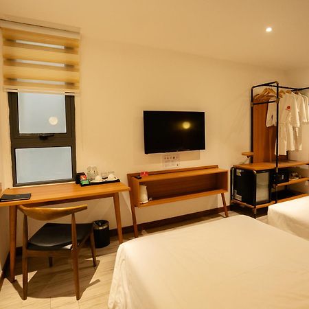 Majestic Premium Hotel Nha Trang Exterior photo
