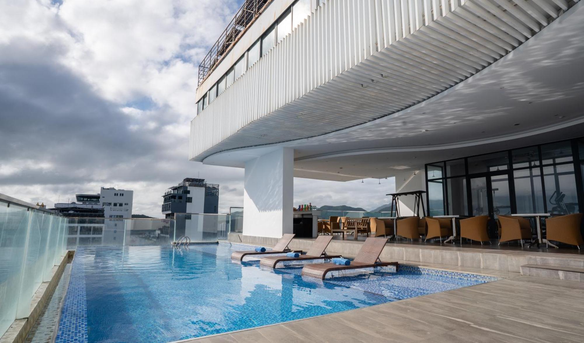 Majestic Premium Hotel Nha Trang Exterior photo