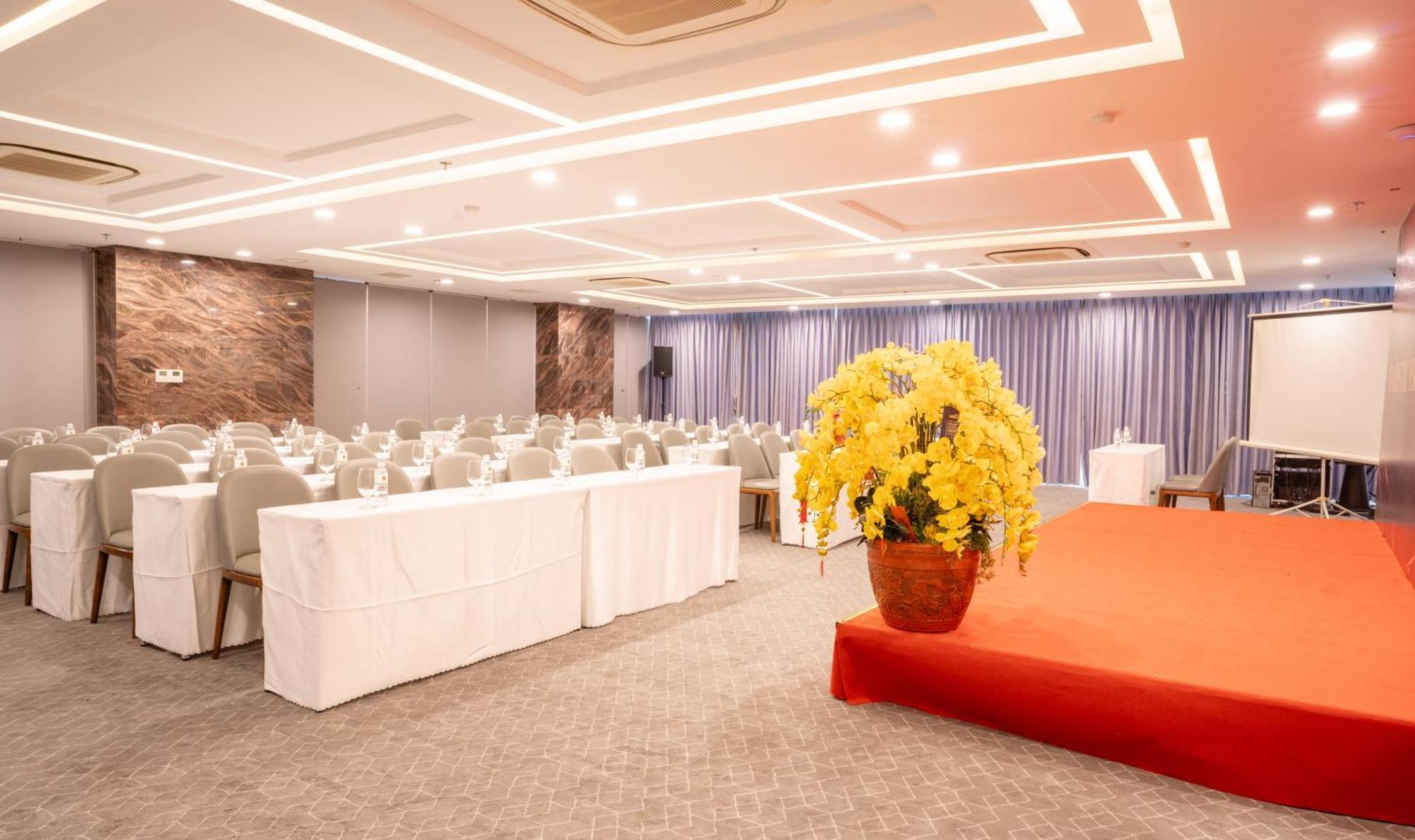 Majestic Premium Hotel Nha Trang Exterior photo