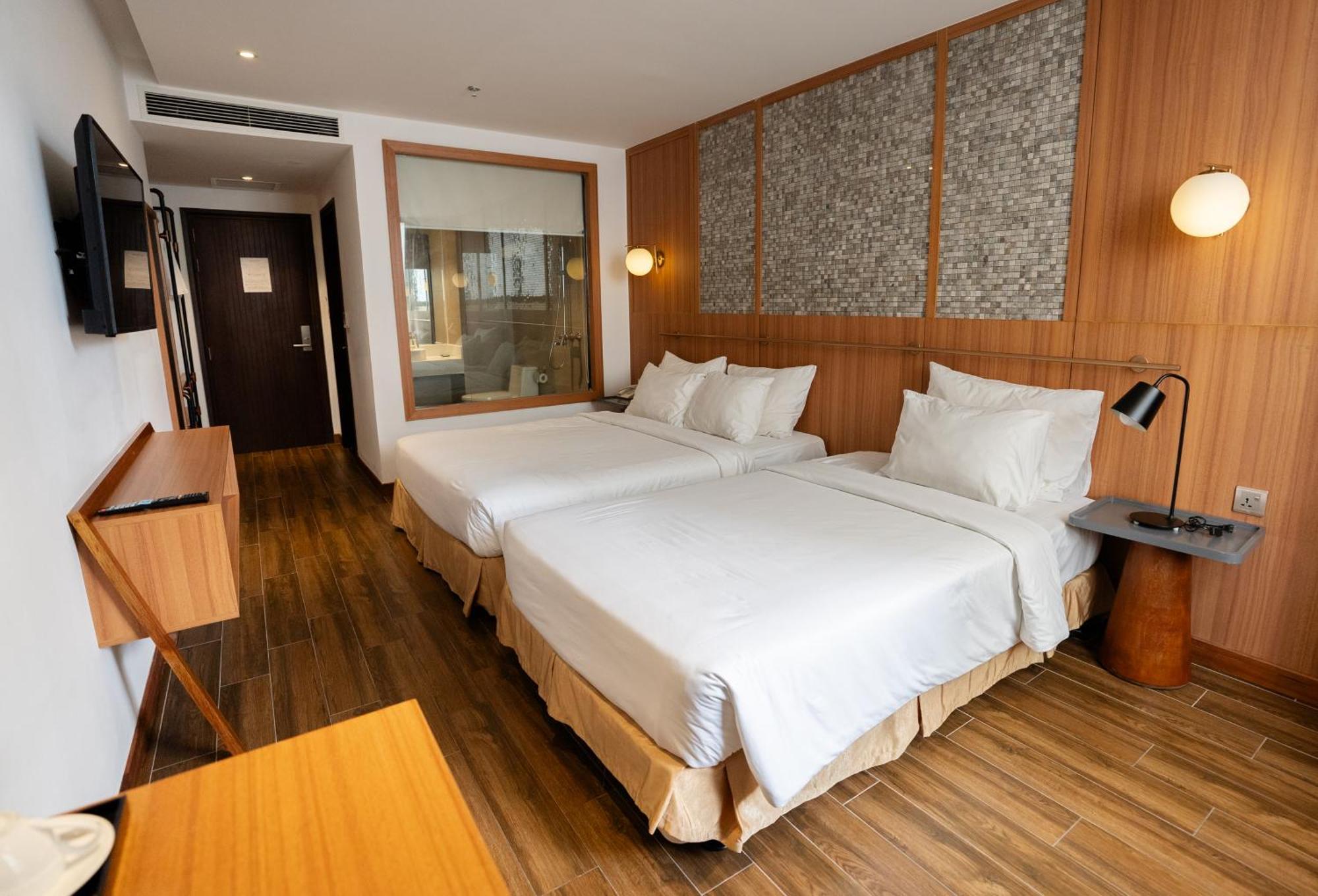 Majestic Premium Hotel Nha Trang Exterior photo