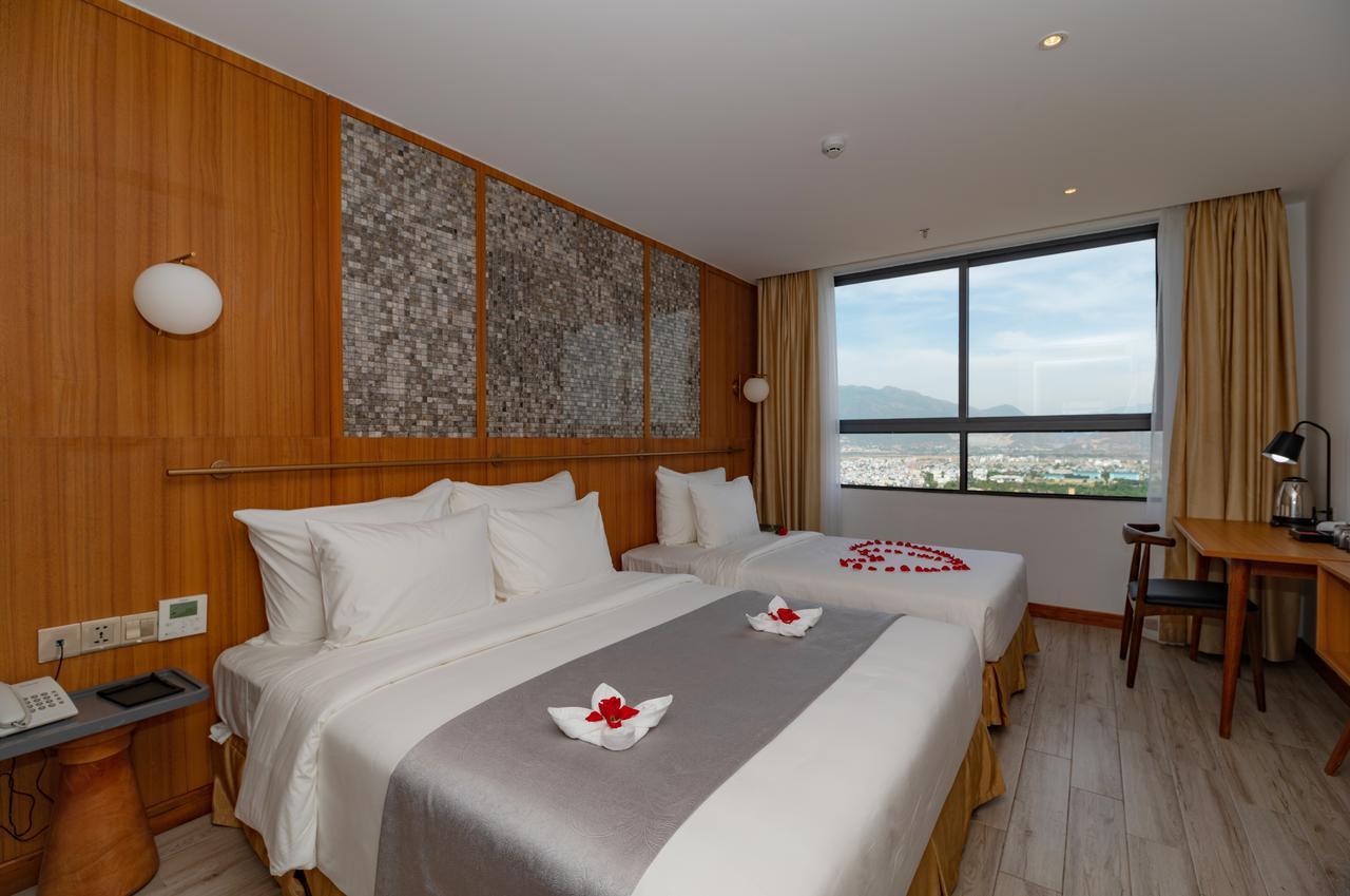Majestic Premium Hotel Nha Trang Exterior photo